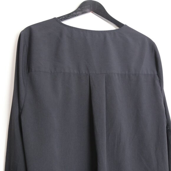 Lane Bryant V-neck Pleated Black Long Sleeve Tailored Blouse Plus Size 18/20 - Picture 5 of 7